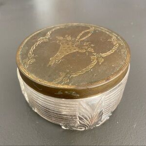 listing-status-banner